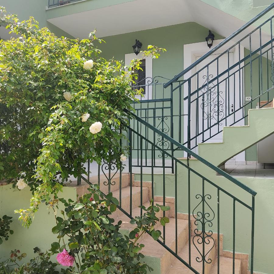 Villa Rosegarden Sami  Exterior foto